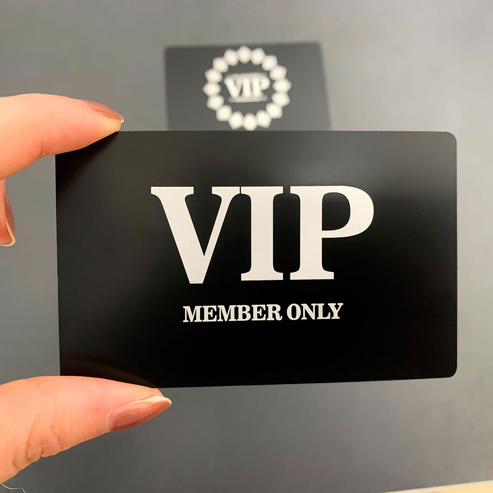 100 tarjetas de presentación comerciales de metal en blanco